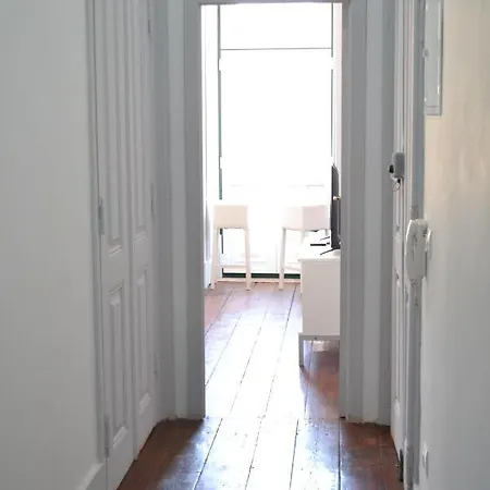 Lisbon Big House 알마다